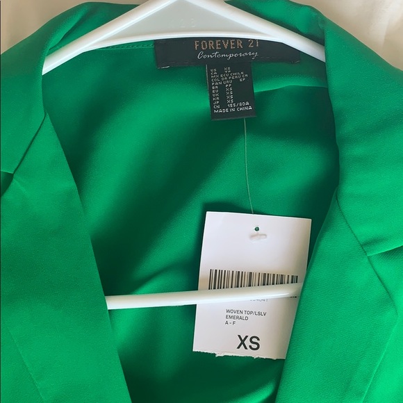 Green Blouse - Picture 3 of 4